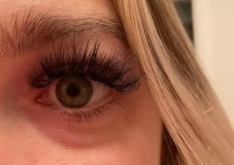 Black & Gold Lash Academy