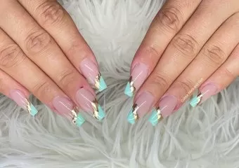 Colour Nails & Spa