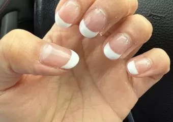 Deluxe Nail Bar YYC