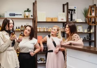 Salon True