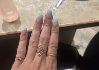 V J Nails N Spa