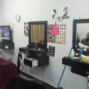Cut & Trim Barber Shop Man & Ladies