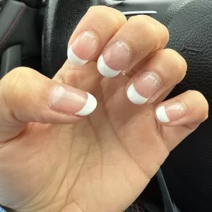 Deluxe Nail Bar YYC