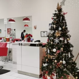Kinder's Salon & Spa (Lacoste Blvd)