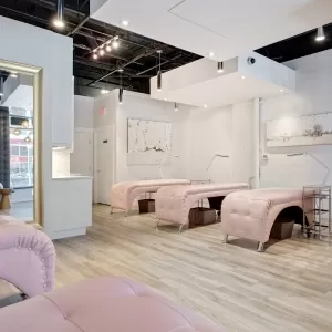 Lola Lash Bar Crowfoot