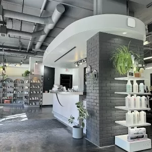 Pure.Form Salon