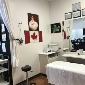 Salon 105