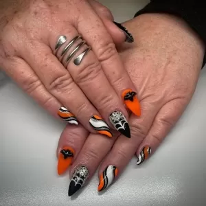 Syd Does Nails