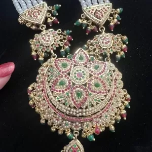 ThatPrettyGirl Boutique - Indian Jewelry & Sarees